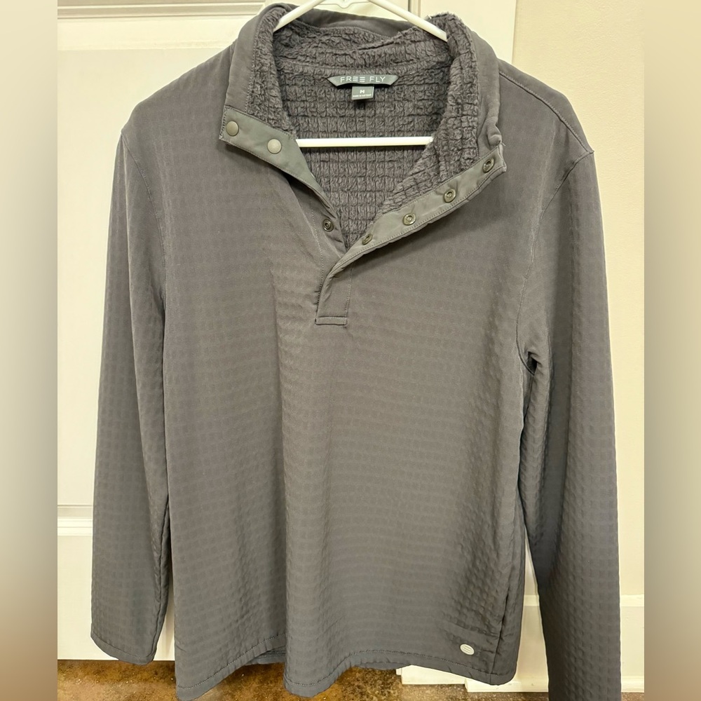 Free fly pullover